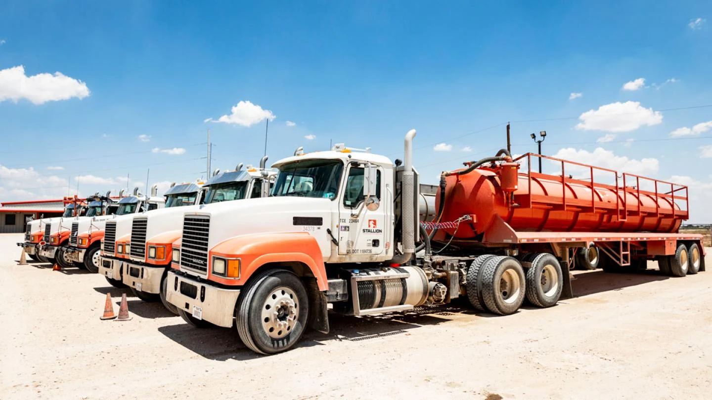 Hauling truck